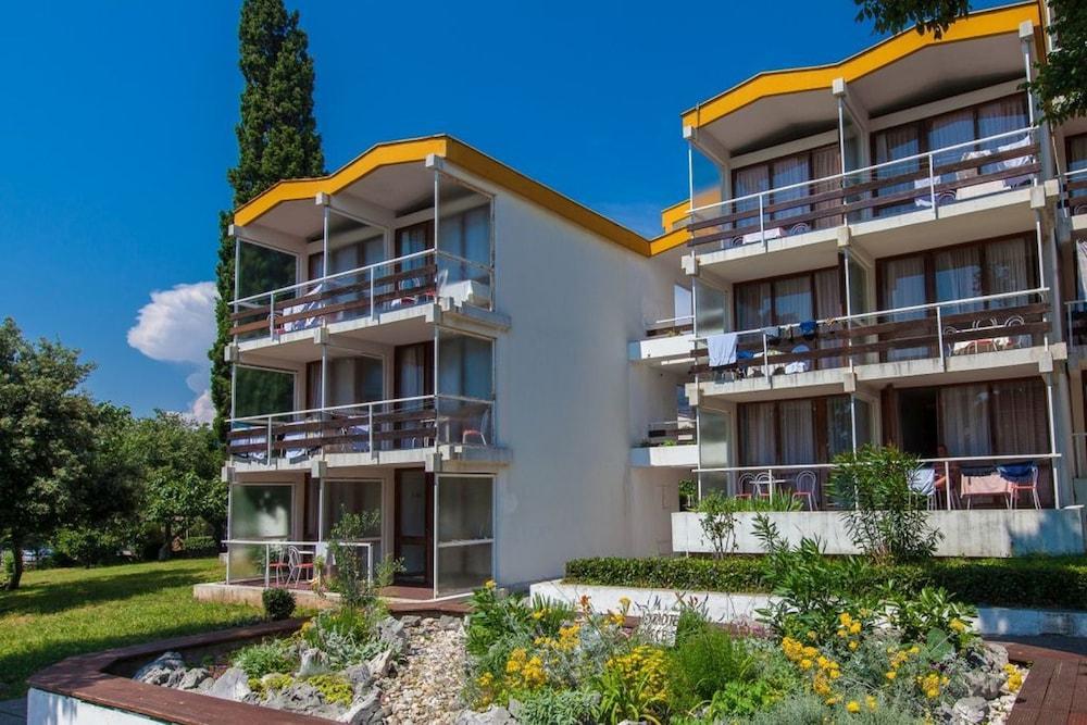 Hotel Slaven Selce Eksteriør bilde