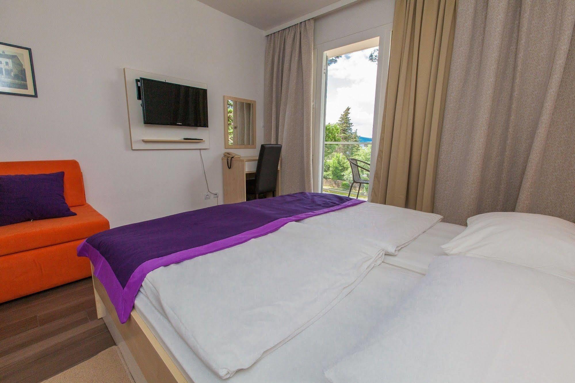 Hotel Slaven Selce Eksteriør bilde